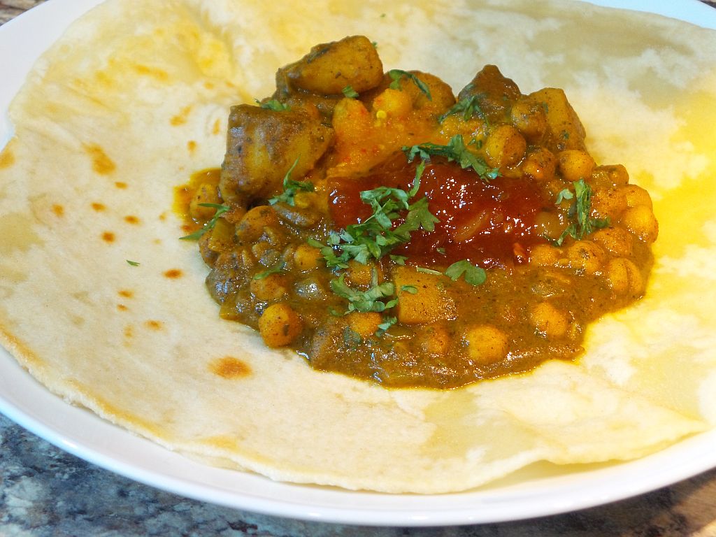 Curried Channa/Chickpeas with Potatoes Recipe